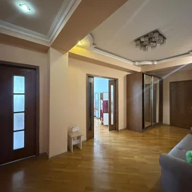 In Baku 135.0 m² apartment is for sale - Image 9