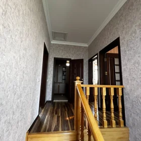 In nan 200.0 m² house with 5.0 rooms is for sale - Image 2