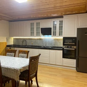 In Baku 240.0 m² house with 6.0 rooms is for sale - Image 7
