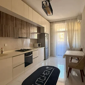 In Baku 110.0 m² apartment is for rent - Image 5