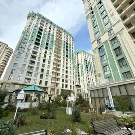 In Baku 220.0 m² apartment is for sale - Image 3