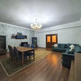 In Baku 170.0 m² apartment is for rent - Image 9