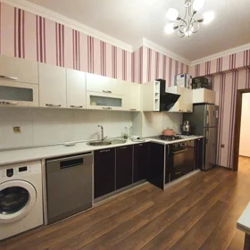 In Baku 170.0 m² apartment is for rent - Image 10