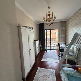 In Baku 155.0 m² apartment is for rent - Image 6