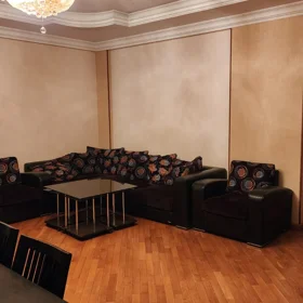 In Baku 212.0 m² apartment is for sale - Image 2
