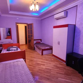 In Baku 212.0 m² apartment is for sale - Image 4