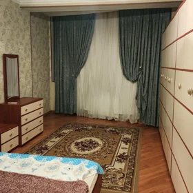 In Baku 212.0 m² apartment is for sale - Image 9