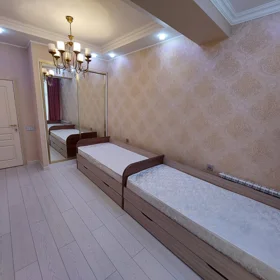 In Baku 90.0 m² apartment is for rent - Image 9