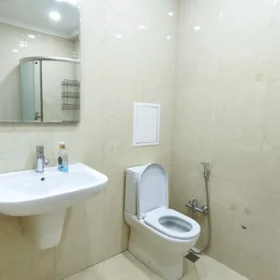 In Baku 130.0 m² apartment is for rent - Image 2