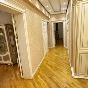 In Baku 134.0 m² apartment is for sale - Image 8
