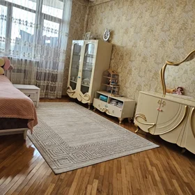 In Baku 170.0 m² apartment is for sale - Image 2