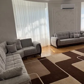 In Baku 135.0 m² apartment is for rent - Image 4