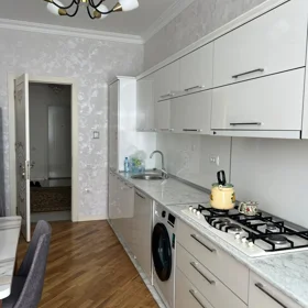 In Baku 135.0 m² apartment is for rent - Image 8