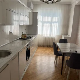 In Baku 135.0 m² apartment is for rent - Image 9