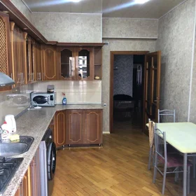 In Baku 140.0 m² apartment is for rent - Image 2
