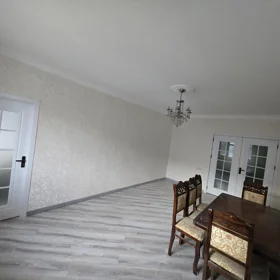 In Baku 90.0 m² apartment is for sale - Image 3