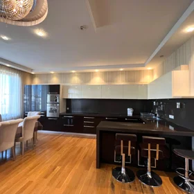 In Baku 138.0 m² apartment is for rent - Image 4