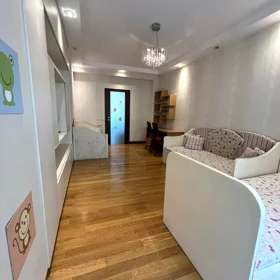 In Baku 138.0 m² apartment is for rent - Image 8