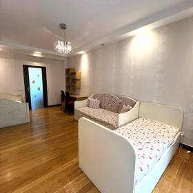 In Baku 138.0 m² apartment is for rent - Image 9