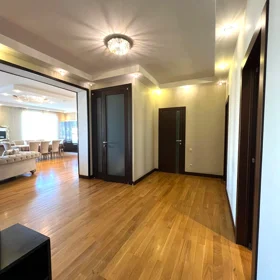 In Baku 138.0 m² apartment is for rent - Image 10