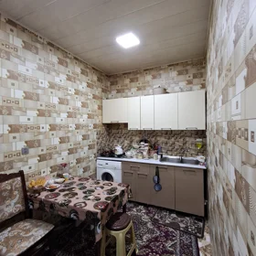 In Baku 170.0 m² house with 7.0 rooms is for sale - Image 8