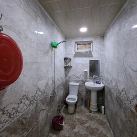 In Baku 170.0 m² house with 7.0 rooms is for sale - Image 10
