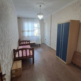 In Baku 110.0 m² apartment is for rent - Image 6