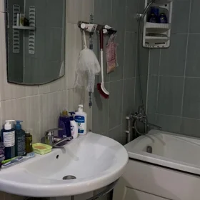 In Baku 110.0 m² apartment is for sale - Image 4