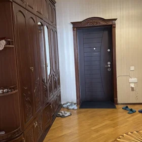 In Baku 90.0 m² apartment is for sale - Image 2