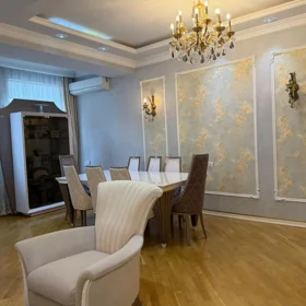 In Baku 155.0 m² apartment is for sale - Image 6