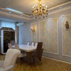 In Baku 155.0 m² apartment is for sale - Image 7