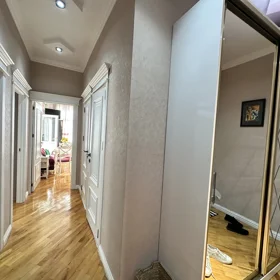In Khirdalan 86.0 m² apartment is for sale - Image 8