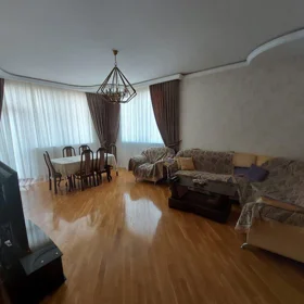 In Baku 150.0 m² apartment is for rent - Image 5