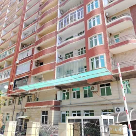 In Baku 177.0 m² apartment is for sale - Image 3