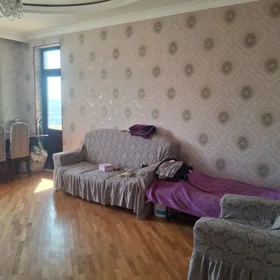 In Baku 120.0 m² apartment is for sale - Image 4