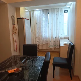 In Baku 90.0 m² apartment is for rent - Image 2