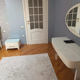 In Baku 90.0 m² apartment is for rent - Image 9