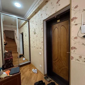 In Baku 120.0 m² apartment is for sale - Image 2