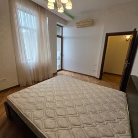 In Baku 120.0 m² apartment is for rent - Image 9