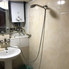 In Baku 70.0 m² apartment is for rent - Image 8