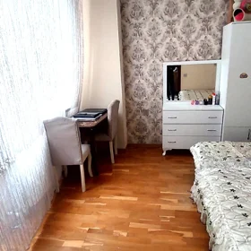 In Baku 72.0 m² apartment is for sale - Image 8