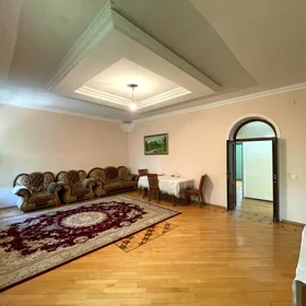 In Baku 750.0 m² house with 6.0 rooms is for sale - Image 8
