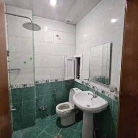 In Baku 70.0 m² apartment is for rent - Image 7