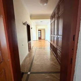 In Binəqədi rayonu 140.0 m² apartment is for rent - Image 3