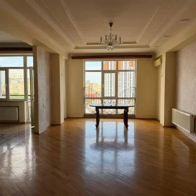 In Binəqədi rayonu 140.0 m² apartment is for rent - Image 5