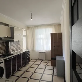 In Baku 70.0 m² apartment is for rent - Image 6