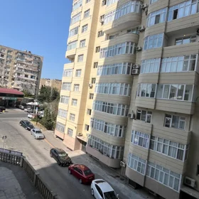 In Baku 70.0 m² apartment is for rent - Image 9