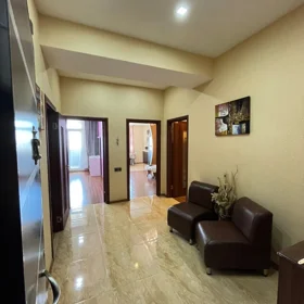 In Baku 80.0 m² apartment is for rent - Image 2