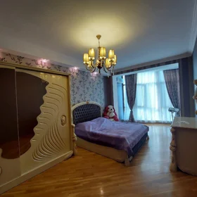 In Baku 150.0 m² apartment is for rent - Image 7