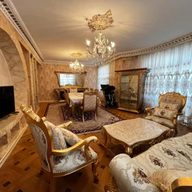 In Baku 240.0 m² apartment is for rent - Image 3